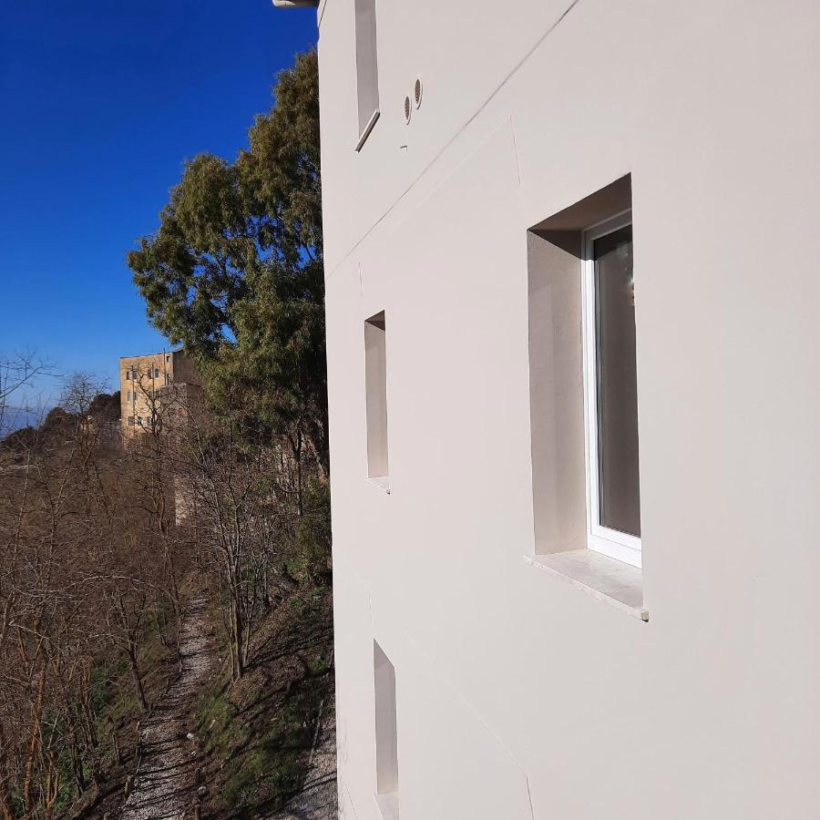 Tuffudesu Bed & Breakfast Osilo Exterior foto